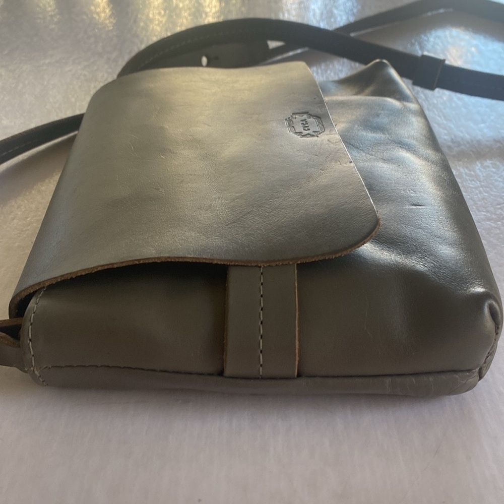 CLARE V Women’s Light Gray Leather Crossbody Bag